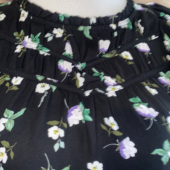 🎈Sale🎈Loft Flutter Sleeve Floral Top - Picture 5 of 9
